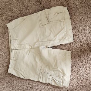 Old Navy Cargo shorts Size 34